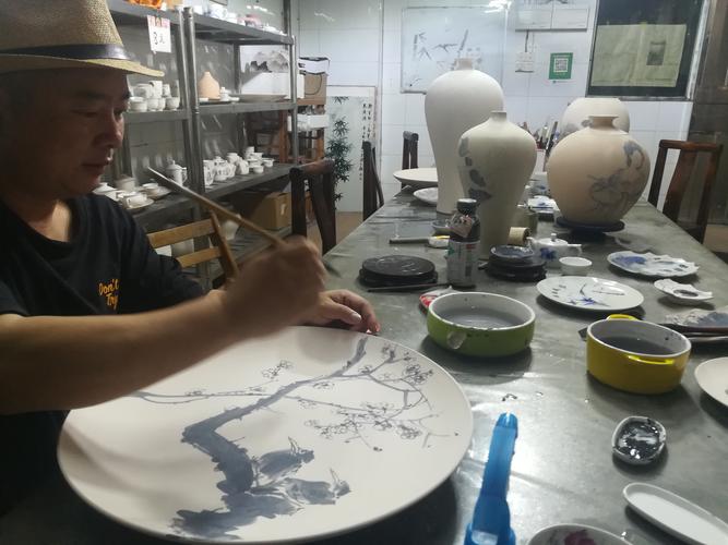 广州青瓷绘画培训 赢动力与宏盛国院联合打造艺术新篇章